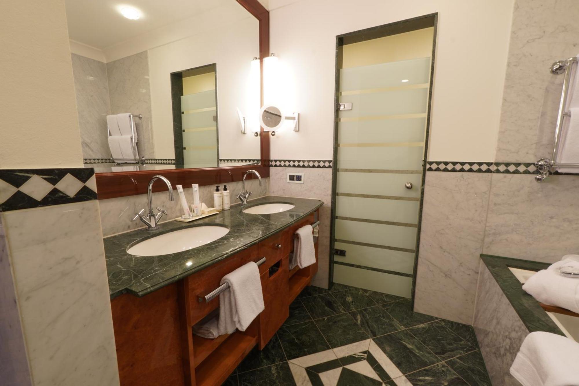 Lumiere Boutiquehotel Im Fuerstenhof Leipzig Eksteriør billede
